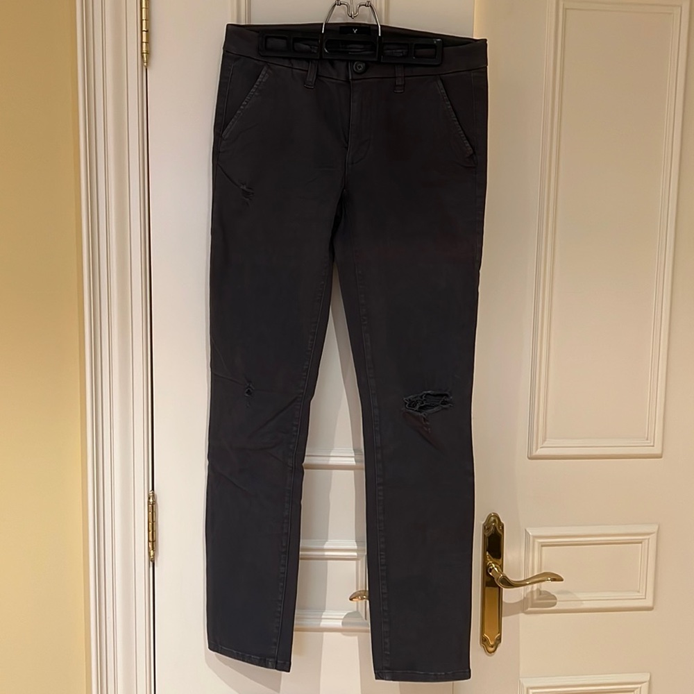American eagle distressed chino pants indigo/ purple size 8 with a stretch